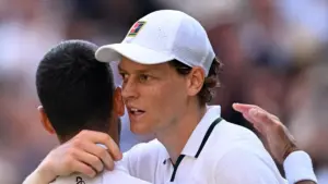 Sinner: "Nole ha la miglior risposta al mondo, ho dovuto cambiare qualcosa per alzare il livello"