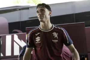 Mercato Torino: Urbano Cairo annuncia la svolta per Cacciamani e Adams - Sportal.it