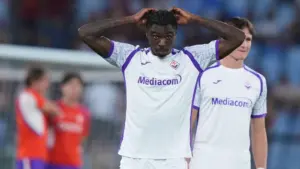 Fiorentina, Kean tarda all'allenamento: spinge per il Como